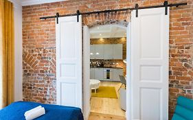 Rynek Stare Miasto Apartment 4A - Klima Netflix